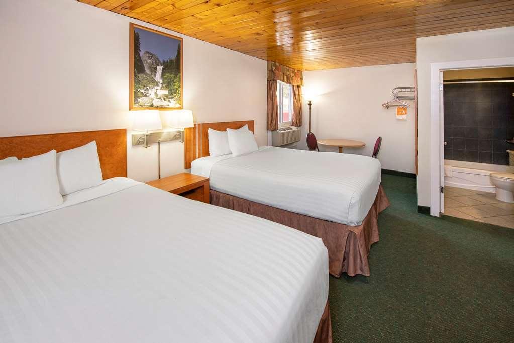 Econo Lodge Inn & Suites Medicine Hat Zimmer foto