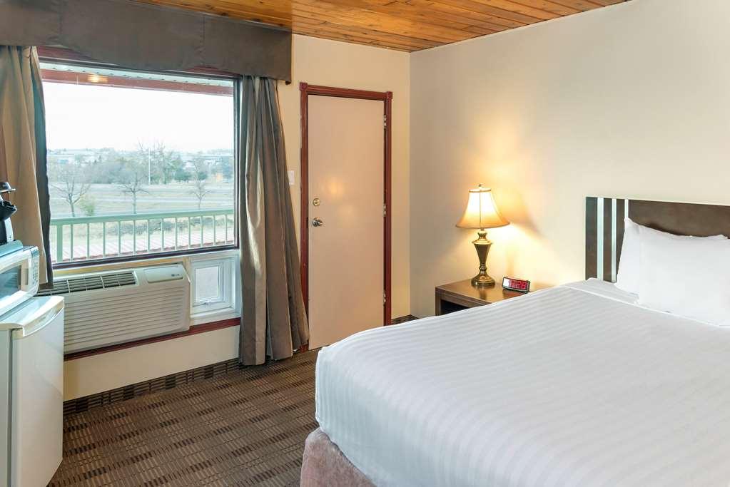 Econo Lodge Inn & Suites Medicine Hat Zimmer foto