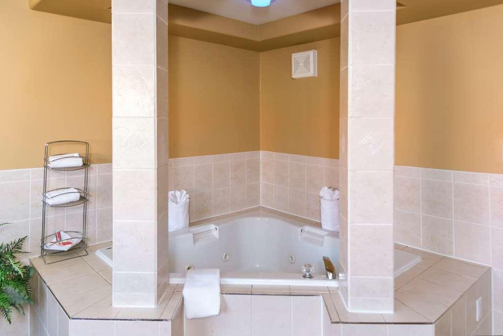 Econo Lodge Inn & Suites Medicine Hat Zimmer foto