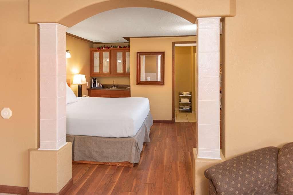 Econo Lodge Inn & Suites Medicine Hat Zimmer foto