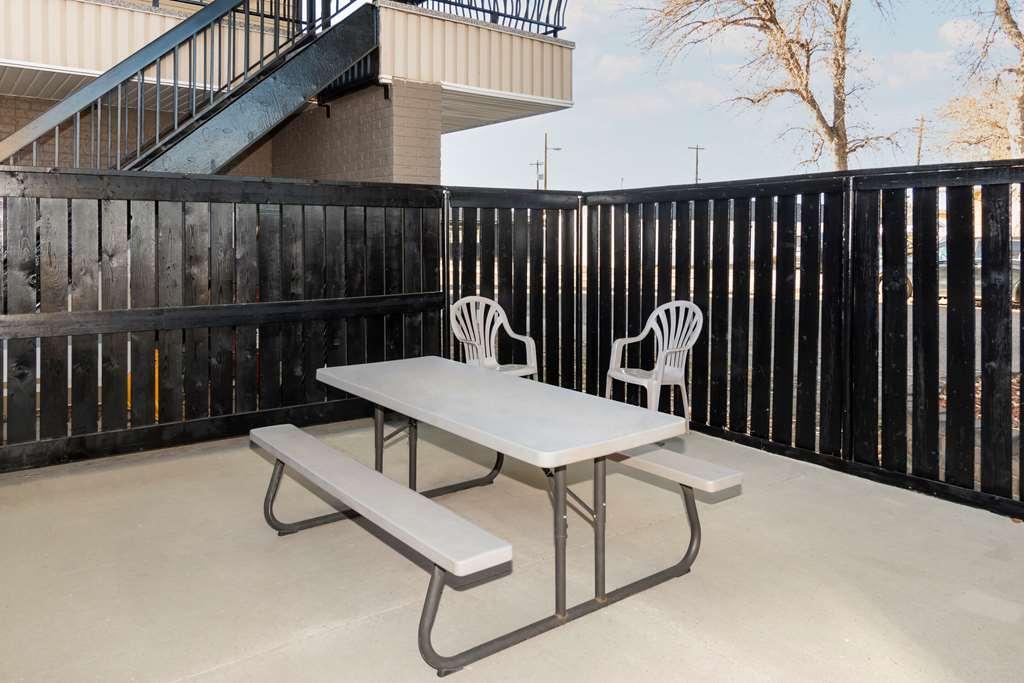 Econo Lodge Inn & Suites Medicine Hat Ausstattung foto